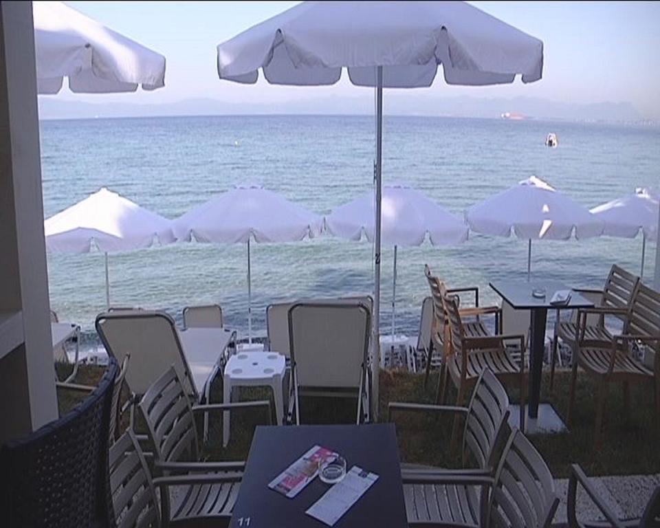 מלון דירות Mantinia Bay קלמאטה