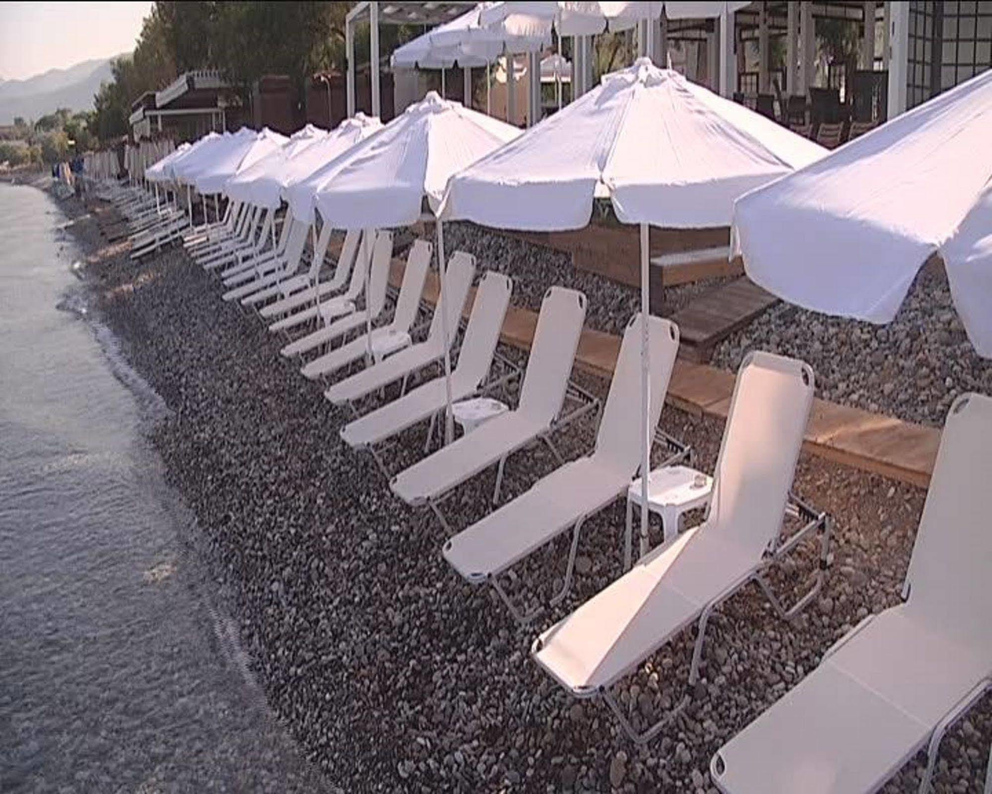 Mantinia Bay 3* קלמאטה